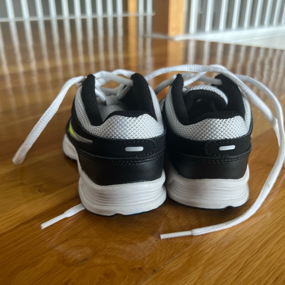Black and grey Nike little body size 11c no original box